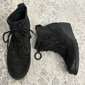 SOREL Toronto Women's Black Suede Leather Wedge Ankle Lace-up Boots | SZ 7.5